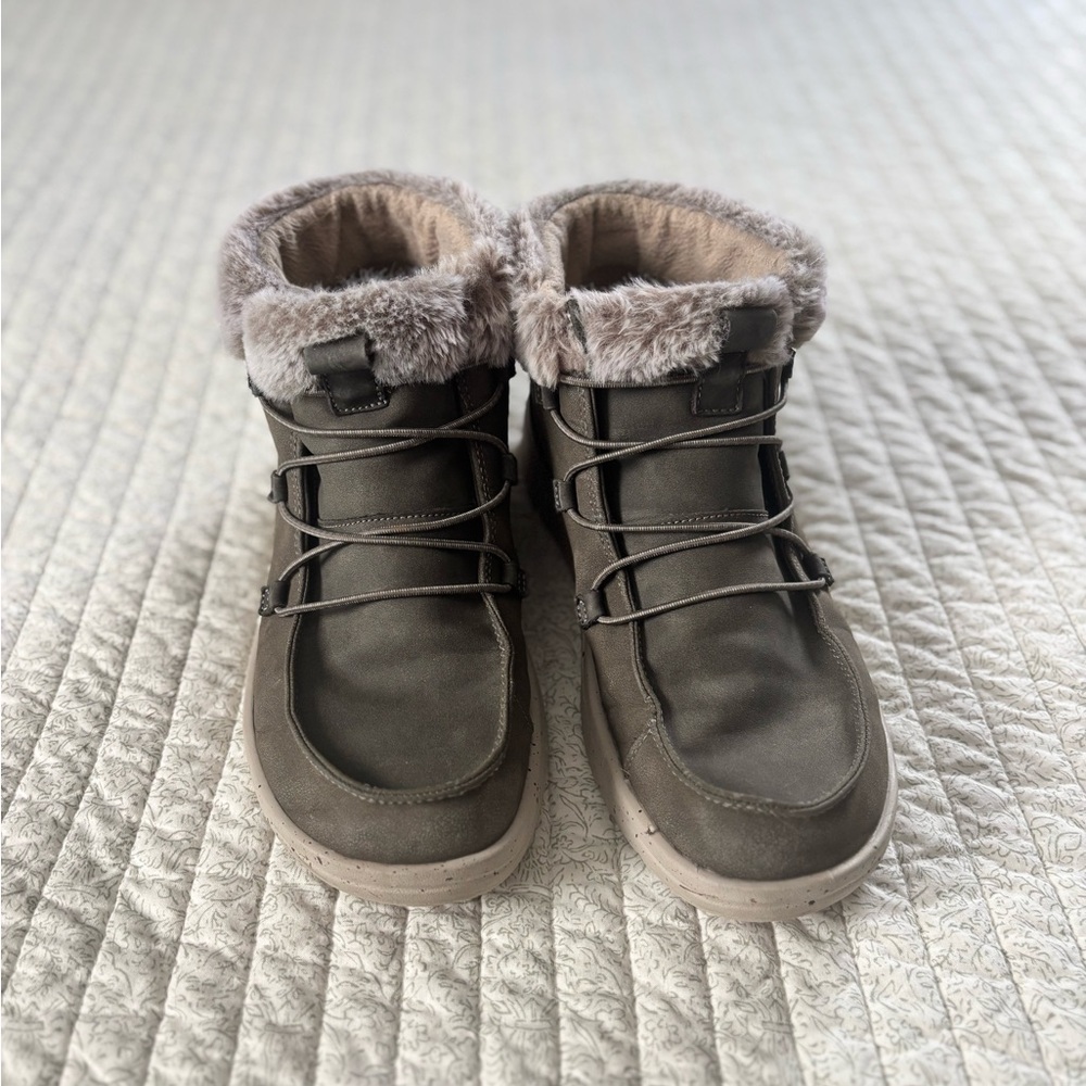 Women’s HeyDude Eloise, real Leather Gray Fur-Lined winter Boots - Picture 2 of 5